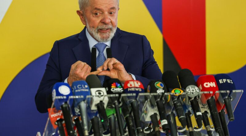 Petrobras é quem decide reajuste de combustível, afirma Lula