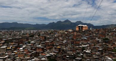 Polícia do Rio combate em dois morros caixinha de facção criminosa