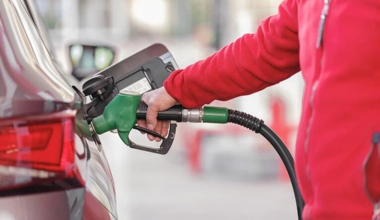 Preço da gasolina sobe 10% nos postos em 2024, aponta ANP