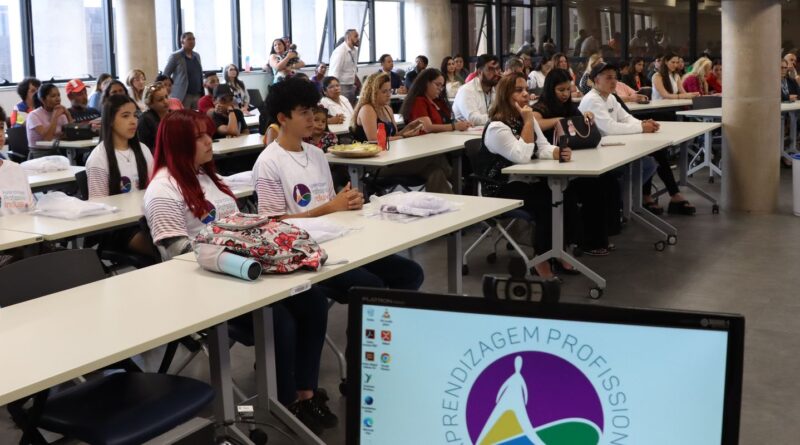 Senai atinge maior patamar de ex-alunos empregados em 22 anos