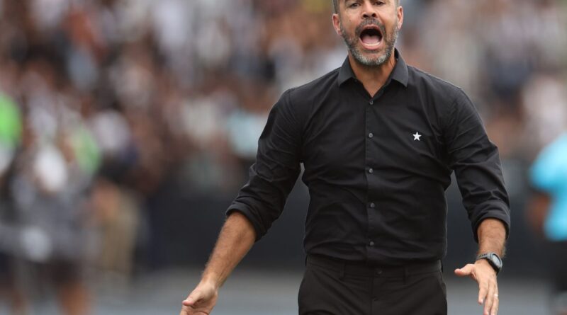 Técnico português Artur Jorge deixa o comando do Botafogo