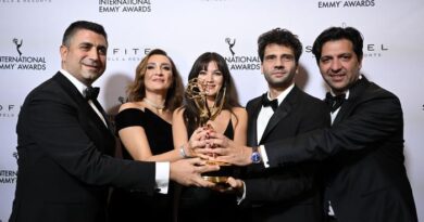 Produtores e elenco da série turca "Yargi - Segredos de família" receberam prêmio Grammy de Melhor Telenovela em 2023