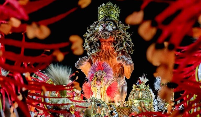 veja enredos das escolas de samba do Grupo Especial do Rio de Janeiro