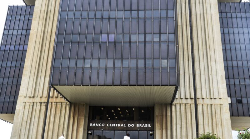 Bancos apontam risco fiscal como ameaça à estabilidade financeira