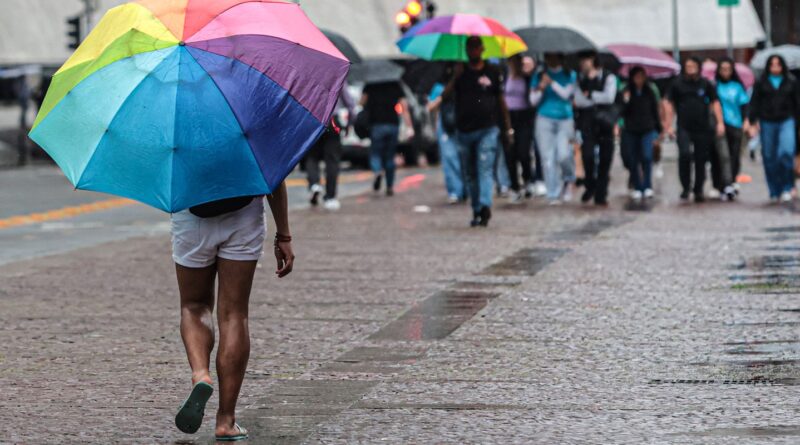 Chuvas perdem força na capital paulista, mas ainda há riscos