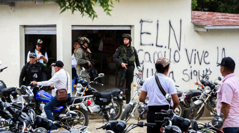 Entenda guerra da Colômbia que expulsou 52 mil e reduz chance de paz