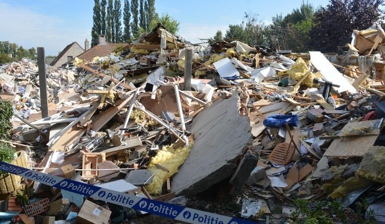 Explosão atinge prédio de luxo em Moscou e deixa uma pessoa morta