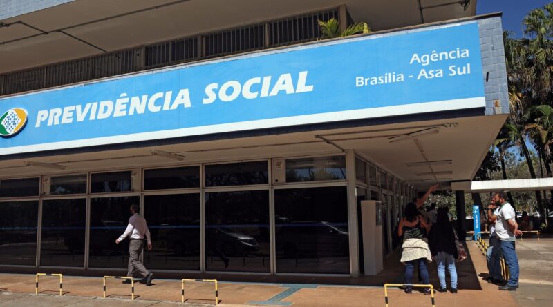 Fila do INSS cresceu 46,6% durante greve do órgão