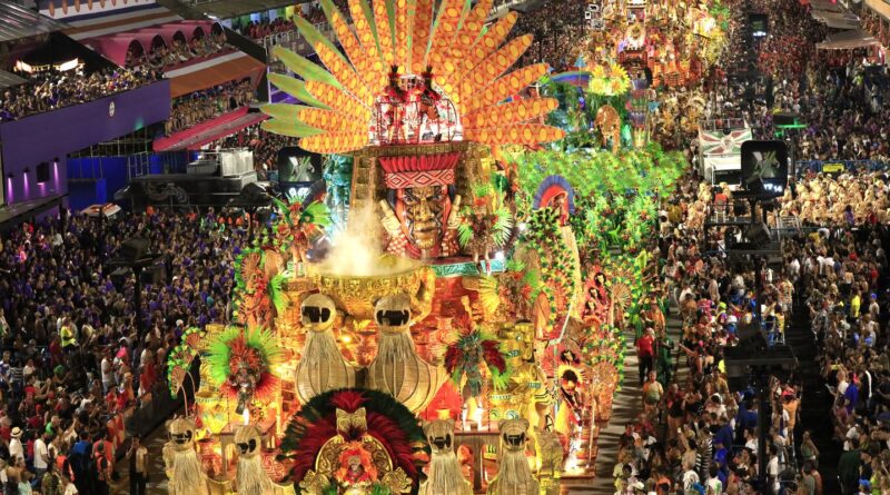 Grande Rio quer ganhar público do Sambódromo com encantarias do Pará