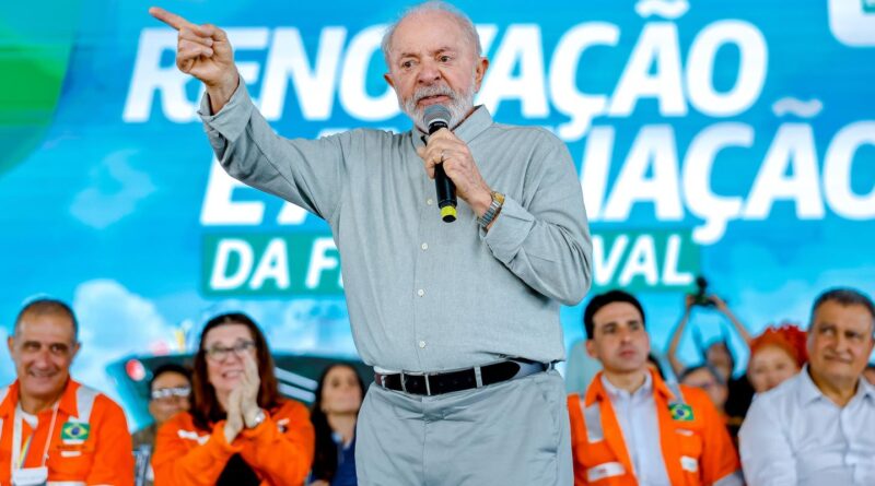 Lula diz que combustíveis fósseis vão financiar a transição energética