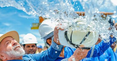 Lula entrega obras de saneamento e abastecimento de água na Bahia