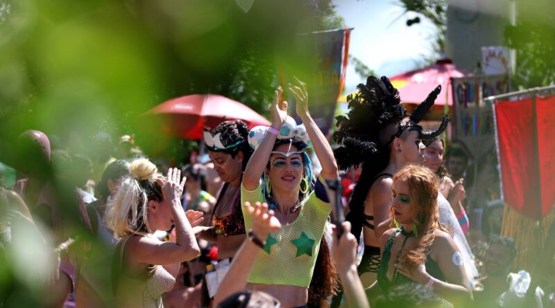 Mulheres receberão atendimento especial durante o Carnaval de SP