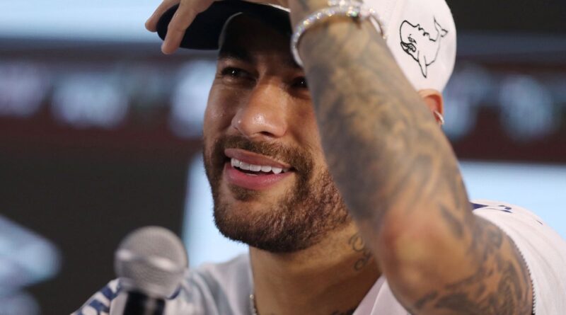 Neymar diz que retorna ao Santos para voltar a ser feliz