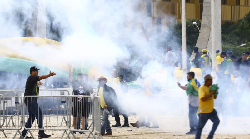 Organizações pela democracia dizem que denúncia expõe golpe no Brasil