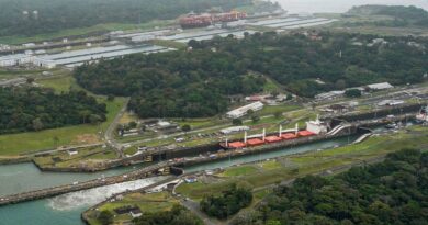 Panamá nega reivindicação dos EUA de direitos de travessia de canal