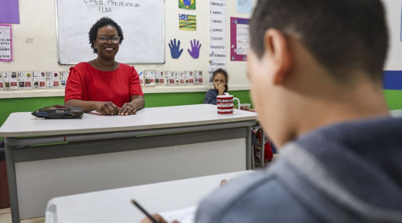 Programa Mais Professores dá desconto a docentes em hospedagens