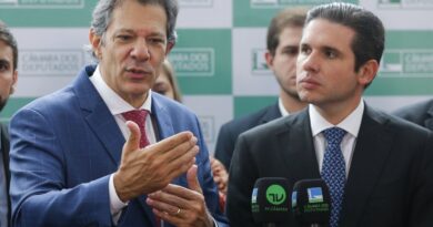 Reforma do IR e supersalários são prioridades de Haddad no Congresso