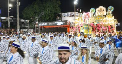 Campeã das escolas de samba do Rio será conhecida nesta quarta-feira