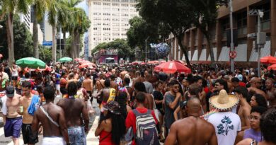 Especialistas recomendam "etiqueta respiratória" após carnaval