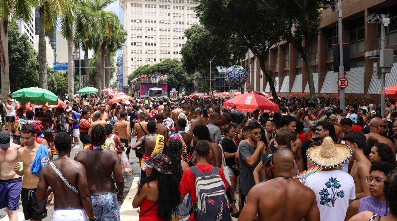 Especialistas recomendam "etiqueta respiratória" após carnaval