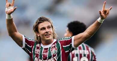 Fluminense goleia e se aproxima da decisão do Campeonato Carioca