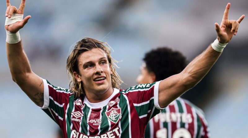 Fluminense goleia e se aproxima da decisão do Campeonato Carioca