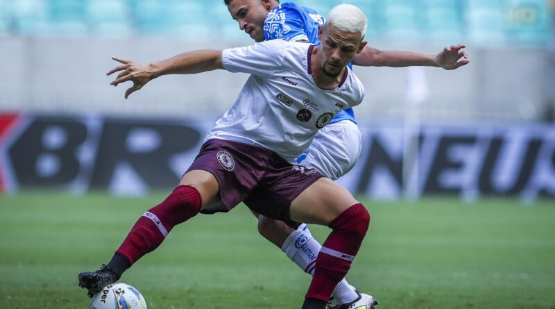 Jacuipense supera Bahia e fica perto da final do Baiano