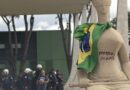 Moraes vota para condenar mulher que pichou "perdeu, mané" no STF