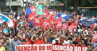 Protesto de metalúrgicos defende isenção de IR e redução de jornada