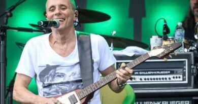 Tony Bellotto, guitarrista dos Titãs, comunica estar com câncer no pâncreas e que passará por cirurgia