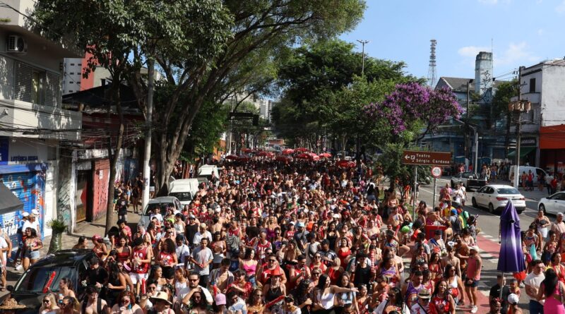 Último dia de carnaval em São Paulo tem 58 blocos na rua