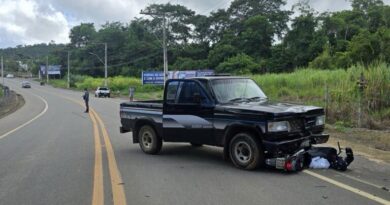 VÍDEO: motociclista morre após recuar de blitz e bater em caminhonete em São Gabriel da Palha