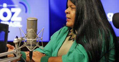 Demarcação de territórios é luta constante dos indígenas, diz ministra