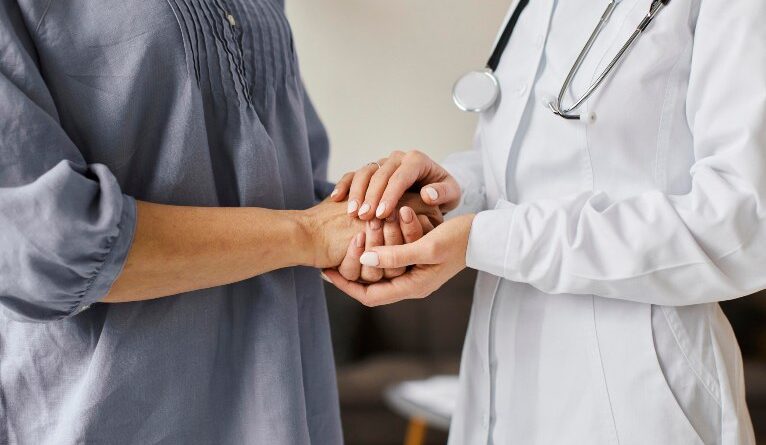 Governo de SP adota tecnologia para ampliar acesso à saúde