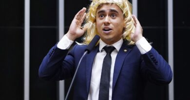 Justiça condena Nikolas por discurso transfóbico na Câmara