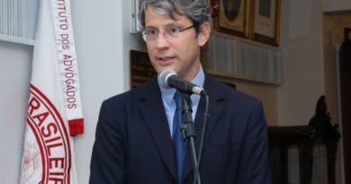 Advogado e escritor José Roberto de Castro Neves é eleito para a ABL