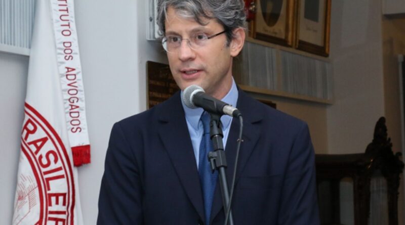 Advogado e escritor José Roberto de Castro Neves é eleito para a ABL