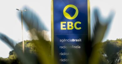Aniversário da Agência Brasil é lembrado no plenário da Câmara
