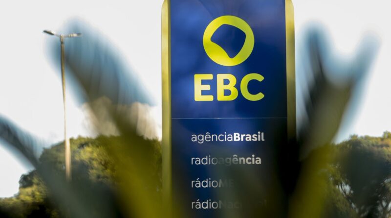 Aniversário da Agência Brasil é lembrado no plenário da Câmara