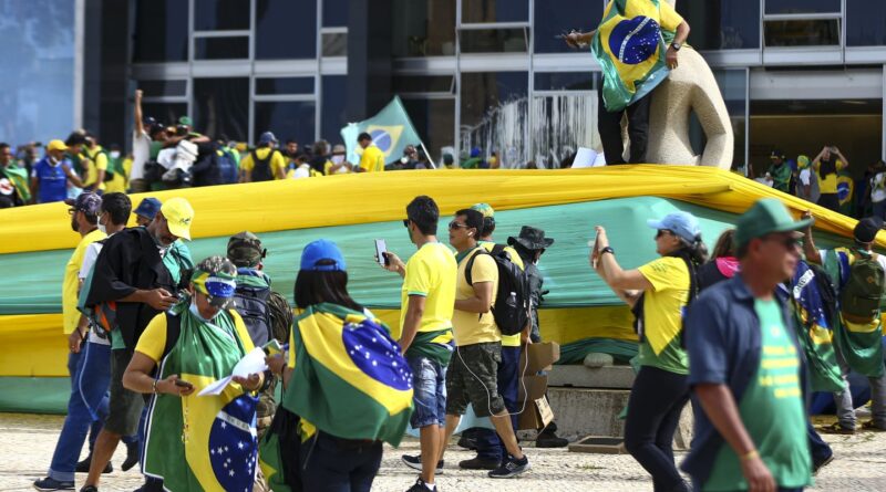 Após pausa, STF retoma julgamento do núcleo 4 da trama golpista