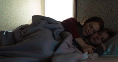 Apple TV+ divulga trailer de filme com Julianne Moore e Sydney Sweeney; assista