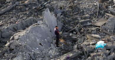 Ataques israelenses matam dezenas em Gaza enquanto Trump visita região