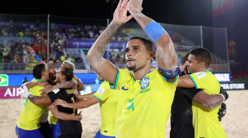 Brasil chega à decisão da Copa do Mundo de beach soccer