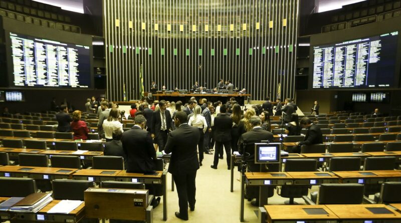 Câmara pode votar urgência para aumentar número de deputados federais