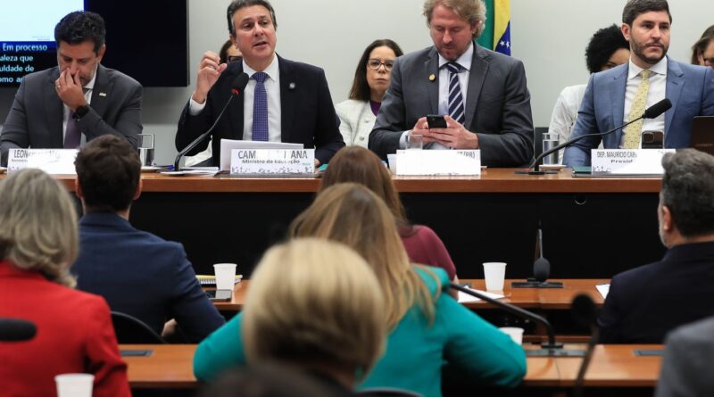 Camilo: novas regras para EAD protegem população e garantem qualidade