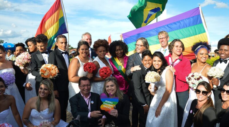 Casamento entre mulheres cresce 5,9% e é recorde em 2023, mostra IBGE