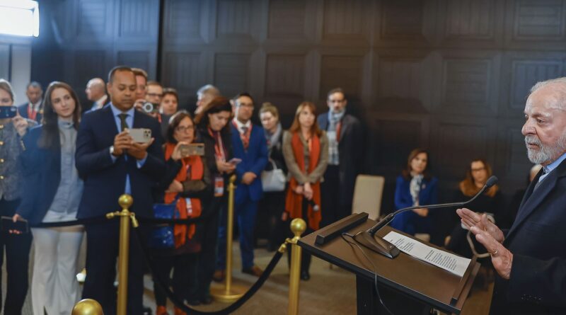 Com Putin, Lula reforça posição em atuar por fim da guerra na Ucrânia