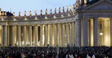 Conclave: Vaticano tem fumaça preta após nova votação do conclave