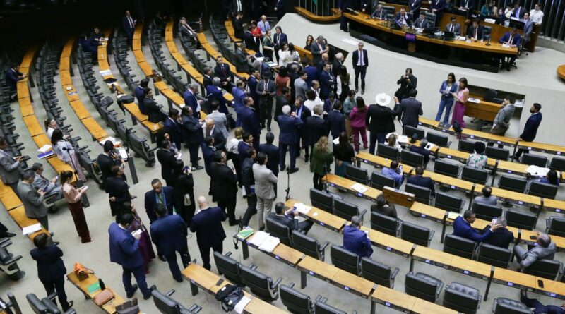 Congresso dá 10 dias para governo ter alternativa ao aumento do IOF