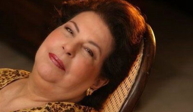 Corpo de Nana Caymmi é velado no Theatro Municipal do Rio de Janeiro nesta sexta (2)
